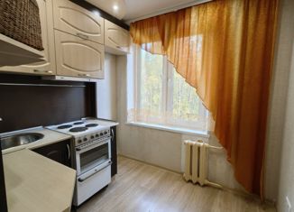 Продам 2-комнатную квартиру, 42 м2, Апатиты, улица Бредова, 23