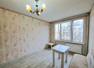 Продам трехкомнатную квартиру, 41.7 м2, Санкт-Петербург, проспект Народного Ополчения, 97