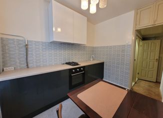 Продается 2-комнатная квартира, 46.9 м2, Москва, Университетский проспект, 23к3, метро Ломоносовский проспект