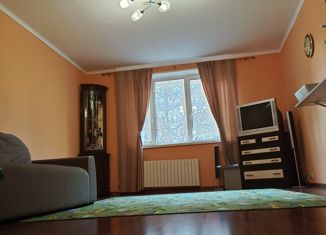 Продается 4-комнатная квартира, 100 м2, Москва, улица Чистова, 22, метро Волжская