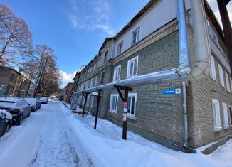 Продаю 2-ком. квартиру, 63.4 м2, Нижний Новгород, улица Дежнёва, 5, метро Бурнаковская