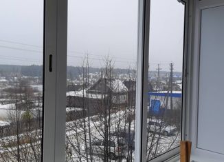 Трехкомнатная квартира на продажу, 57.8 м2, рабочий посёлок Сарс, Советская улица, 56