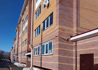 Продажа 1-ком. квартиры, 38 м2, посёлок городского типа Медведево, Комсомольская улица, 11