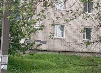 Продажа 2-комнатной квартиры, 48.5 м2, Вельск, улица Некрасова, 26