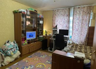 Продаю 1-комнатную квартиру, 33 м2, Новочебоксарск, Коммунистическая улица, 31