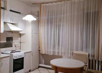 Продается 2-ком. квартира, 56.2 м2, Киров, улица Аэропорт, 3