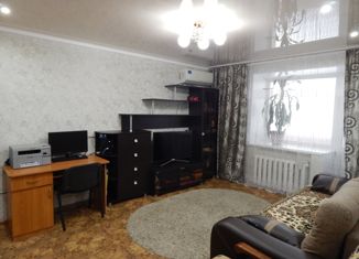 Продается 2-комнатная квартира, 51 м2, поселок городского типа Солнечный, улица Строителей, 21/2