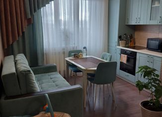 Продаю двухкомнатную квартиру, 65 м2, Санкт-Петербург, улица Академика Байкова, 13к2, улица Академика Байкова