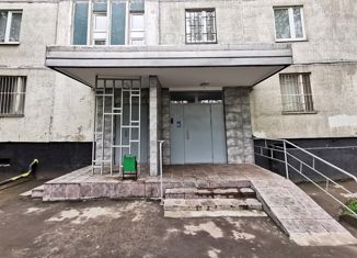 Продаю трехкомнатную квартиру, 63.8 м2, Москва, Симферопольский бульвар, 9кБ, Симферопольский бульвар