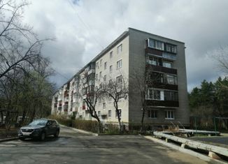Продам двухкомнатную квартиру, 42.2 м2, дачный посёлок Кокошкино, улица Дзержинского, 15