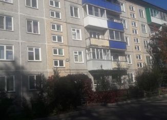 Продается трехкомнатная квартира, 60 м2, поселок городского типа Шушенское, 4-й микрорайон, 3
