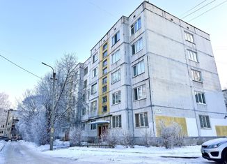 Двухкомнатная квартира на продажу, 54 м2, Гатчина, улица Радищева, 28