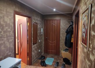 Продаю 3-ком. квартиру, 59.3 м2, поселок городского типа Алексеевка, Уральская улица, 55