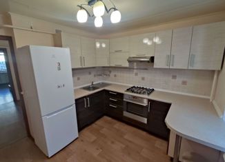 Аренда 3-ком. квартиры, 67 м2, Сыктывкар, улица Свободы, 10А