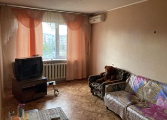 Продам 3-комнатную квартиру, 57 м2, Саратов, Топольчанская улица, 1А, Ленинский район