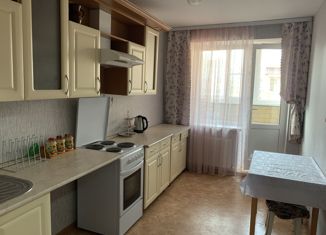 Продажа четырехкомнатной квартиры, 83.8 м2, Чебоксары, улица Богдана Хмельницкого, 49, Ленинский район