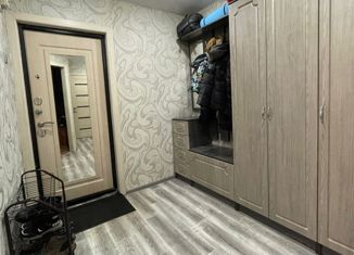 Двухкомнатная квартира на продажу, 50 м2, посёлок городского типа Смышляевка, Первомайская улица, 10