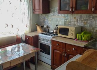 3-ком. квартира на продажу, 57.2 м2, Шлиссельбург, улица Кирова, 4