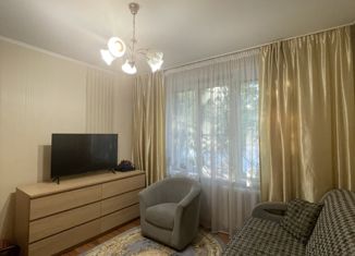 Продам 1-ком. квартиру, 32 м2, Москва, улица Архитектора Власова, 19к5, метро Новые Черёмушки