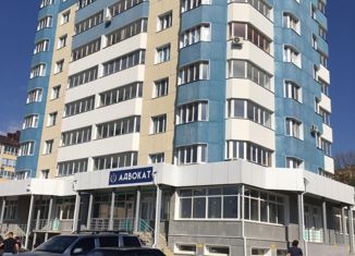 Продаю 2-ком. квартиру, 75 м2, Ливны, улица Дружбы Народов, 122