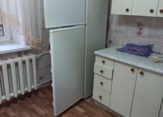 Сдается двухкомнатная квартира, 54 м2, Моздок, Октябрьская улица, 43