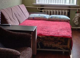 Продам 2-ком. квартиру, 46.5 м2, село Михайловское, улица Тимирязева, 16