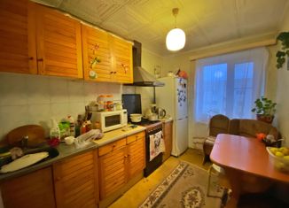 Продаю 3-ком. квартиру, 60.8 м2, Ртищево, Октябрьская улица, 1