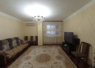 Трехкомнатная квартира на продажу, 76 м2, Нальчик, улица Атажукина, 10