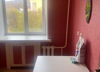 Продается двухкомнатная квартира, 45.1 м2, Кировск, улица Мира, 3