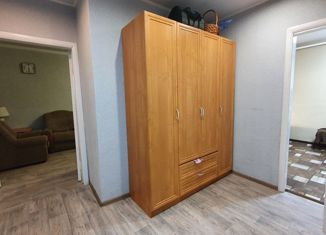 Аренда трехкомнатной квартиры, 60 м2, Елец, Октябрьская улица, 82