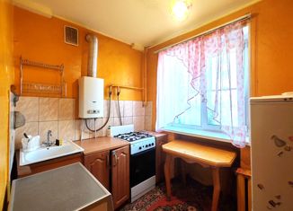 Продается 2-комнатная квартира, 39.1 м2, Валдай, улица Труда, 29