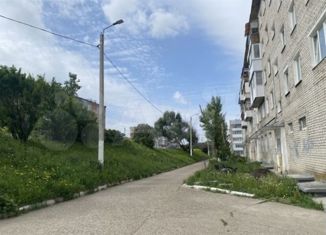 Продажа 3-комнатной квартиры, 62.1 м2, Соликамск, улица 20-летия Победы, 189