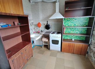 Продаю 2-ком. квартиру, 39 м2, Северодвинск, улица Ломоносова, 18