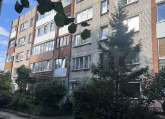 Продам 3-ком. квартиру, 69 м2, Калининград, улица Каштановая Аллея, 133