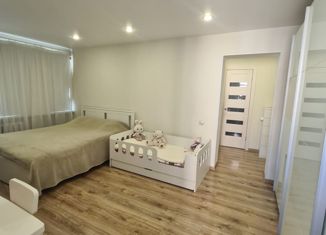 Продаю однокомнатную квартиру, 39.2 м2, Краснокамск, улица Калинина, 17