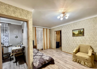 Продается 2-комнатная квартира, 42 м2, Чебоксары, улица Композитора Максимова, 13, жилой район Юго-Западный