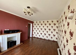 Продаю двухкомнатную квартиру, 52 м2, Нефтекумск, улица Ленина, 25