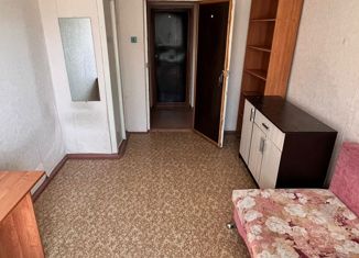 Сдаю в аренду комнату, 90 м2, Иркутск, улица Академика Курчатова, 7, Свердловский округ