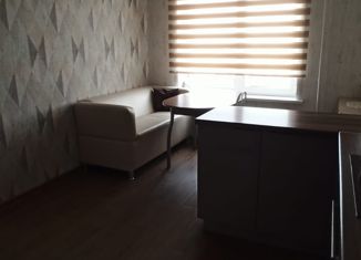 Продам 3-комнатную квартиру, 77 м2, Барнаул, Молодёжная улица, 136, Железнодорожный район