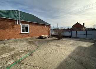 Продам дом, 76 м2, поселок городского типа Черноморский, улица Горького, 23