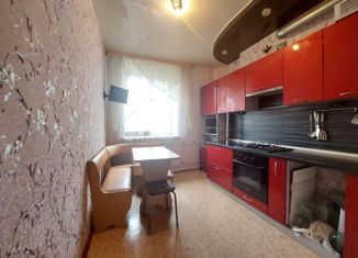 Продается трехкомнатная квартира, 82.9 м2, Еманжелинск, улица Ленина, 17