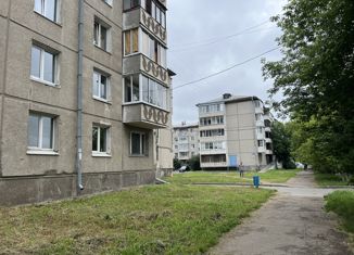 Продажа 2-комнатной квартиры, 52.2 м2, Иркутская область, 18-й микрорайон, 9