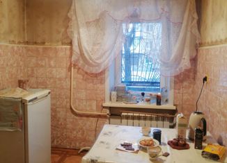 Продаю двухкомнатную квартиру, 50 м2, посёлок городского типа Чернышевск, улица Журавлёва, 62
