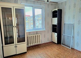 Сдается в аренду трехкомнатная квартира, 62 м2, Черкесск, улица Космонавтов, 52