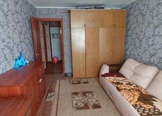 Продается 2-ком. квартира, 66 м2, поселок городского типа Карабаш, улица Ленина, 10