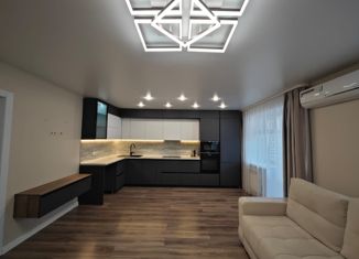 Продам трехкомнатную квартиру, 73 м2, село Чигири, улица Василенко, 3/1