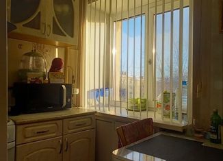 Продается двухкомнатная квартира, 39.7 м2, Новотроицк, Советская улица, 61