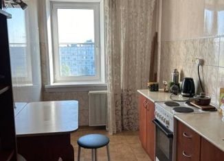 Продаю трехкомнатную квартиру, 52 м2, Тольятти, улица Дзержинского, 77