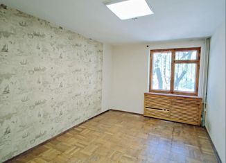 Продажа 4-ком. квартиры, 100 м2, Севастополь, улица Маршала Геловани, 28, Ленинский район