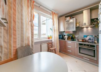 2-комнатная квартира на продажу, 60 м2, Москва, улица Милашенкова, 18, улица Милашенкова
